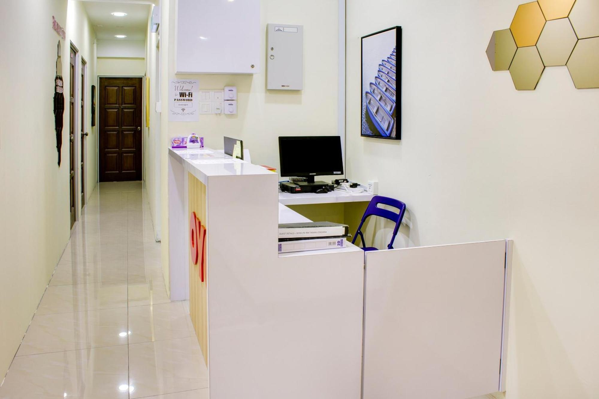 Oyo 90090 Roselyn Inn 2 Pasir Gudang Ngoại thất bức ảnh
