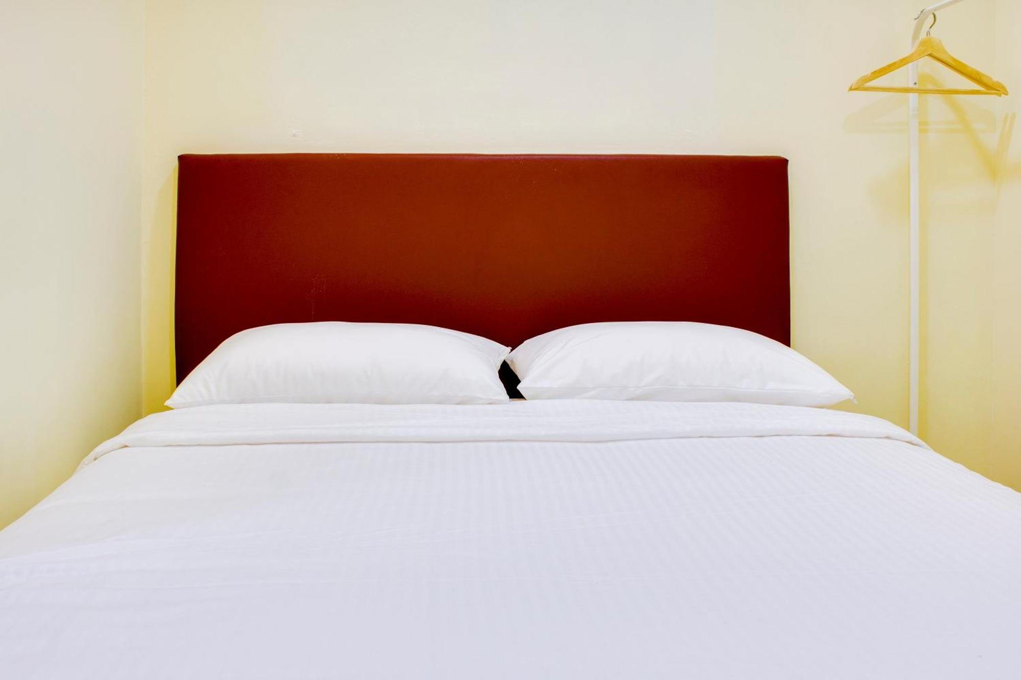 Oyo 90090 Roselyn Inn 2 Pasir Gudang Ngoại thất bức ảnh