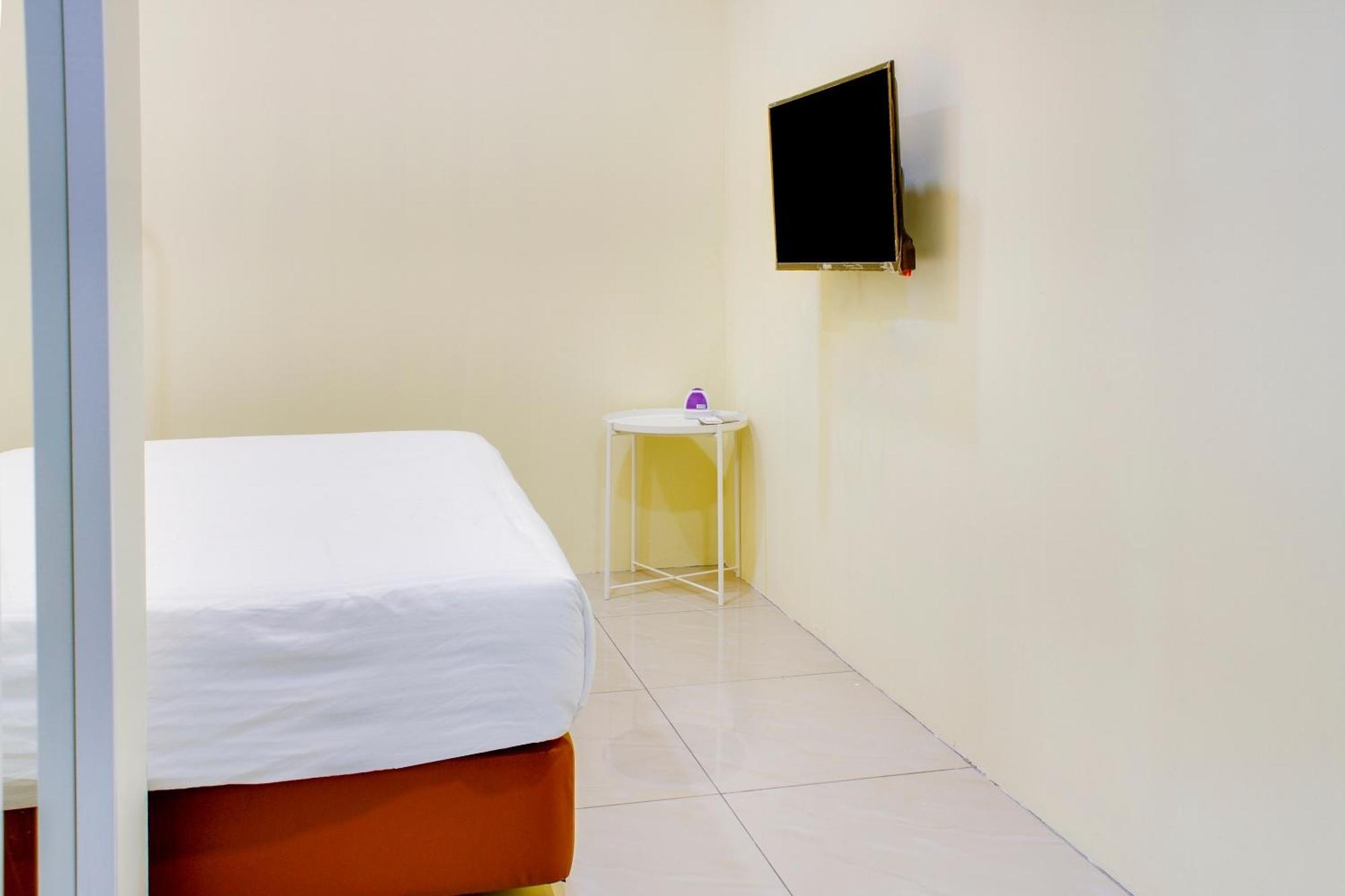 Oyo 90090 Roselyn Inn 2 Pasir Gudang Ngoại thất bức ảnh