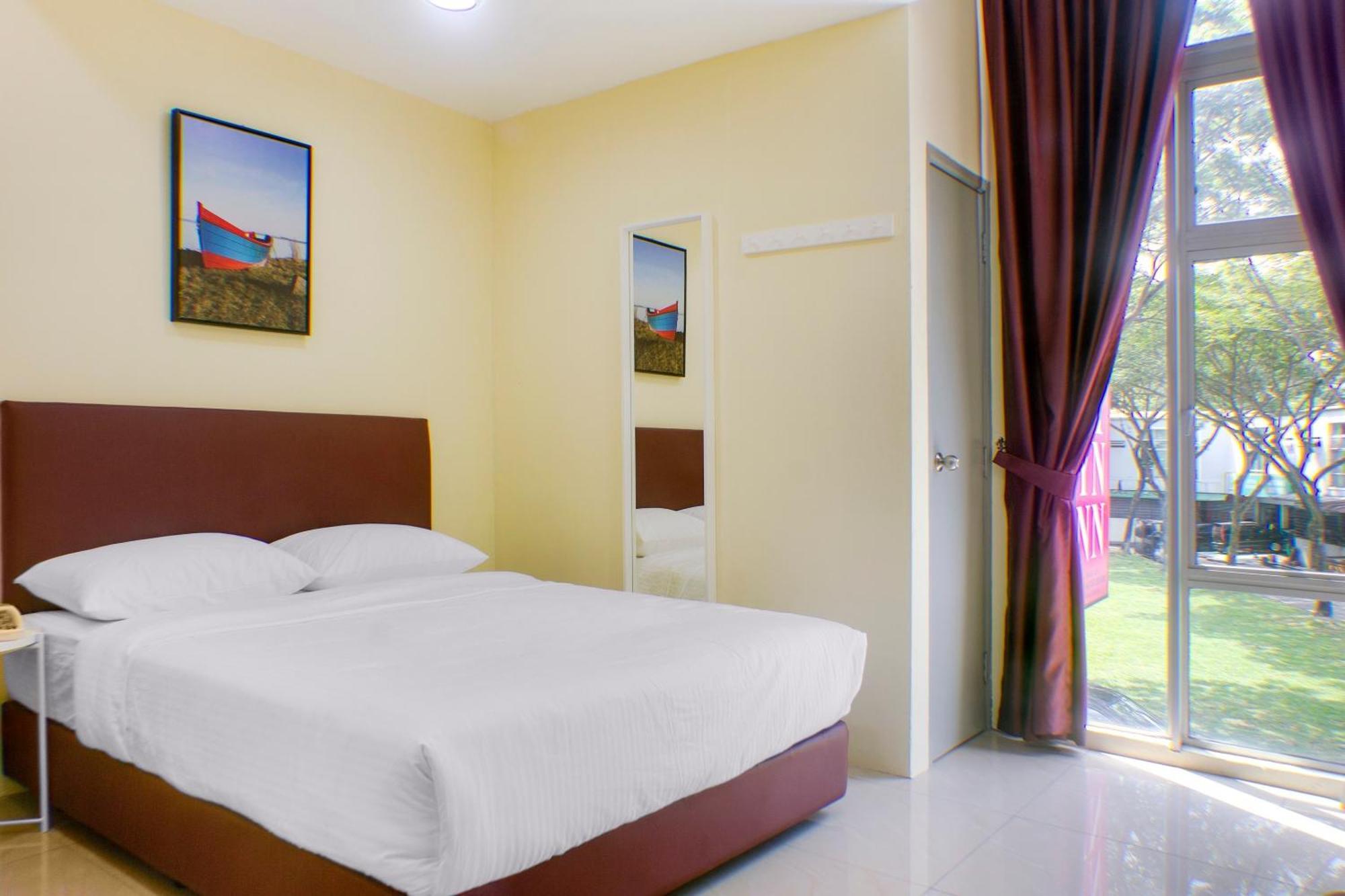 Oyo 90090 Roselyn Inn 2 Pasir Gudang Ngoại thất bức ảnh