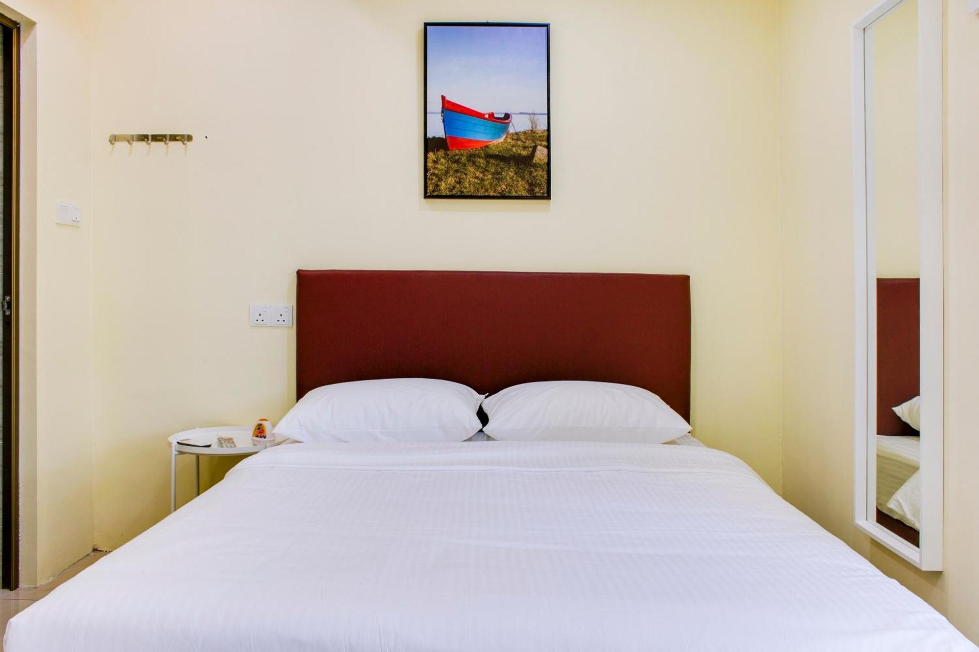 Oyo 90090 Roselyn Inn 2 Pasir Gudang Ngoại thất bức ảnh